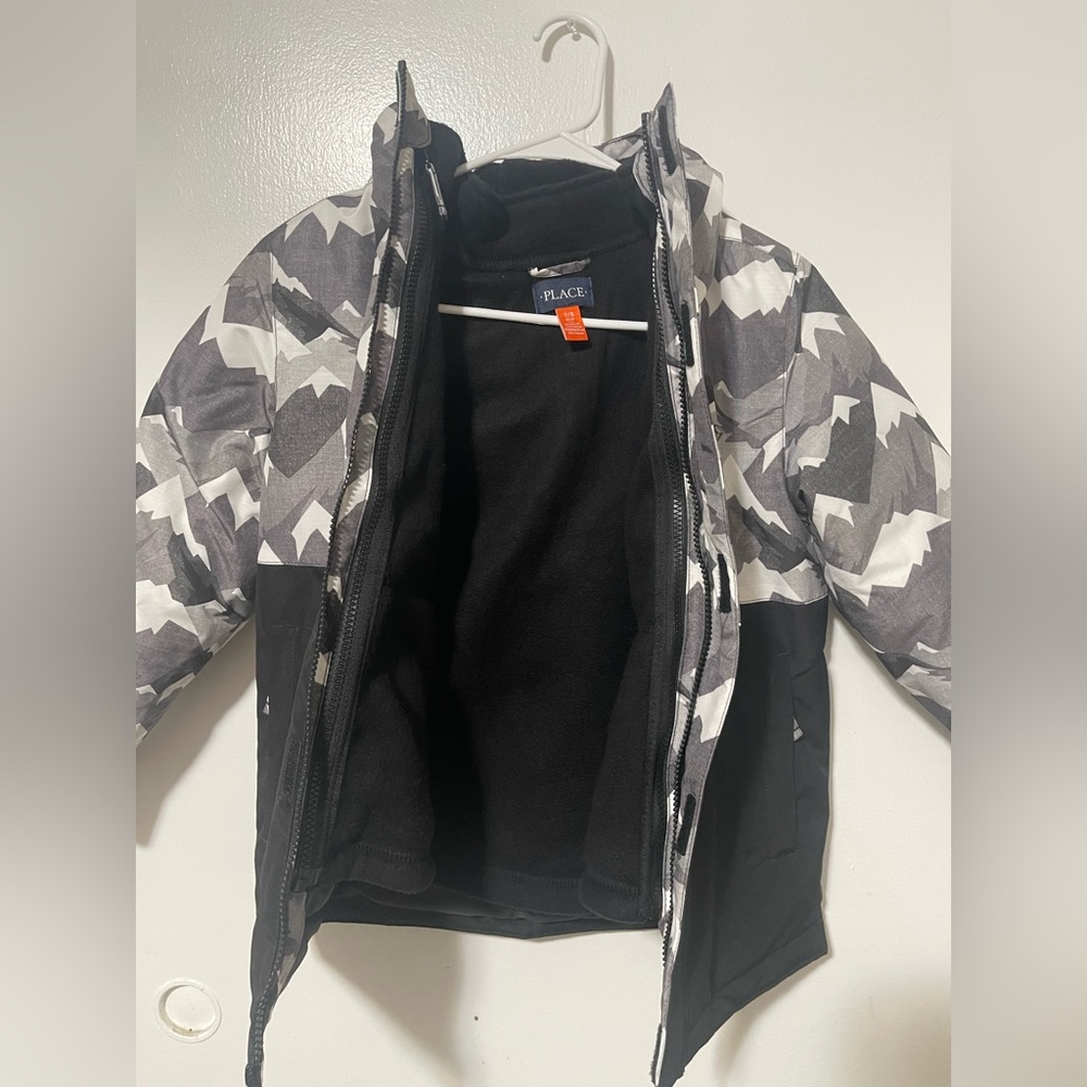 Hoodie jackets by The Children’s Place - Picture 3 of 3